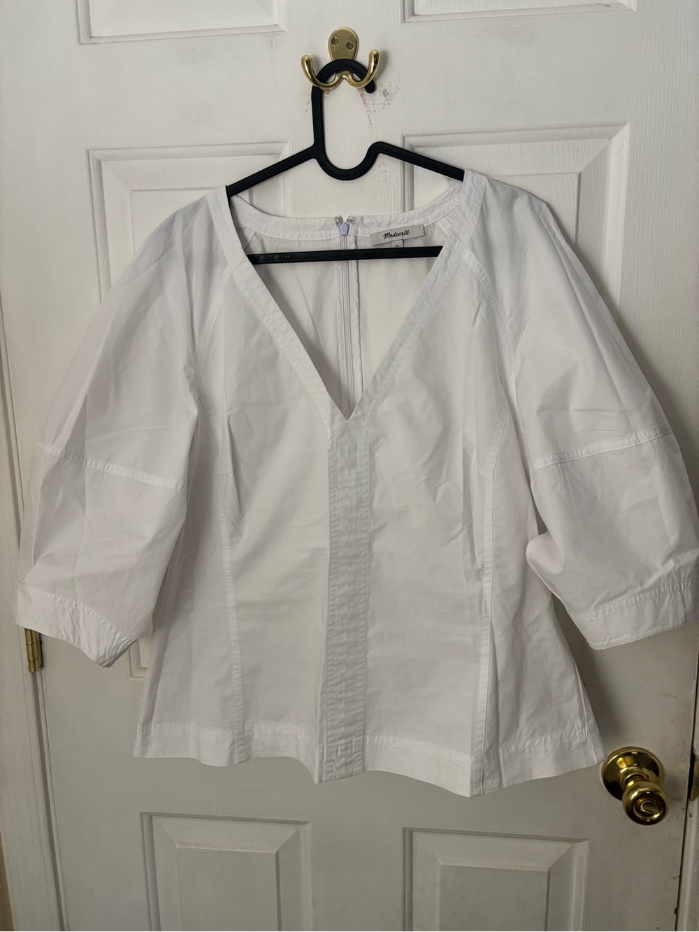Madewell White V-Neck Poplin Blouse with Three-Quarter Sleeves